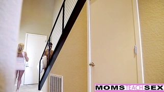Squirting MILF Gets Creampie from Stepson