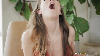 Jessie Wylde unexpectedly got her remote control vibrator switched on