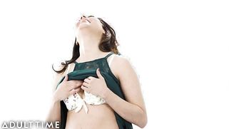 Shyla Jennings and AJ Applegate Lesbian Scissoring Passion