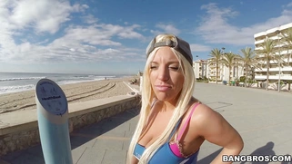 Argentinian bombshell Blondie Fesser shows off her big ass
