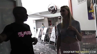 Annie Aurora Wants to Try Anal Sex With BBC - Gloryhole