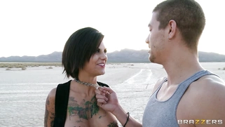 Bonnie Rotten takes facial cumshot outdoor