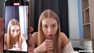 Californiababe is sucking cock in POV