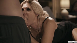 India Summer gives masterful blowjob