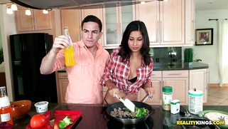 Jade Jantzen cooking in the kitchen butt naked