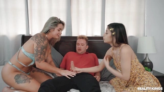 Misty Meaner and Xxlayna Marie give nice blowjob to Van Wylde