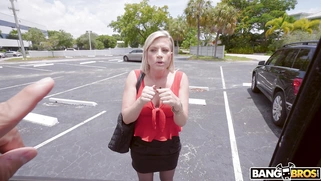 Blonde mom Kaylynn Keys is getting picked up on the street
