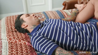 Phoenix Marie and Aften Opal are sucking Small Hands' cock