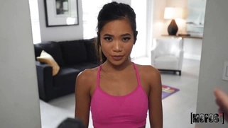 Vina Sky gives nice blowjob in POV