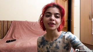 Hot tattooed chick uses her favorite toy