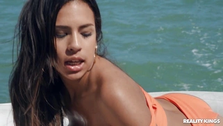 Autumn Falls and Katana Kombat play lesbo games on the boat