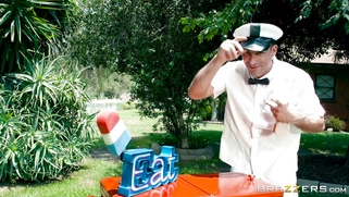 Kristen Scott ate the ice cream and seduced Ice Cream Man