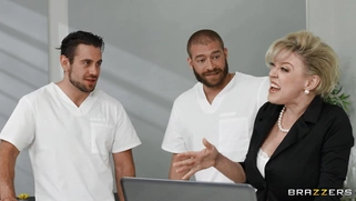 Blonde mom Dee Williams gets fucked standing