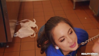 Mi Ha Doan gives blowjob to a stranger