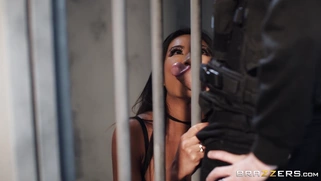 Polly Pons is sucking the big cock in the cage