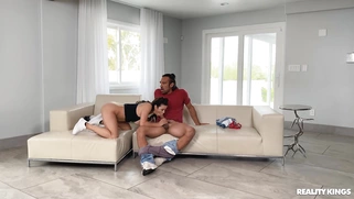 MILF Alexis Fawx gives nice blowjob to Johnny Castle