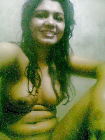 Sexy Aiman Khan