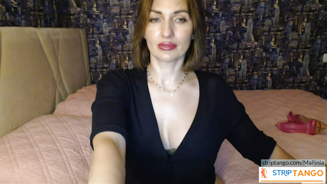 Mallinia's Playroom – Live & Personal
