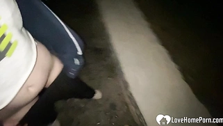 Nerdy babe gets plowed in the park