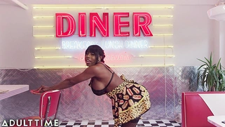 Ebony Mystique SUPER SOAKS the Diner with SQUIRT during Ice Cream Making!