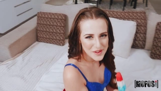 Aubree Valentine gives nice blowjob in POV