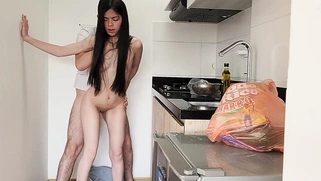 Sexy Teen Girl Fucks The Delivery Man