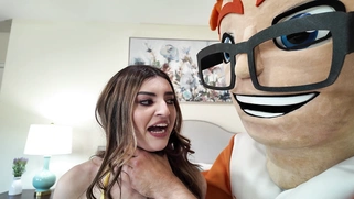 I Wake Up to Julia James Sucking My Big Dick for a Facial Splash!