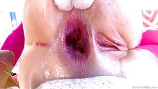 Riley Reyes gets her sphincter slammed to massive gaping