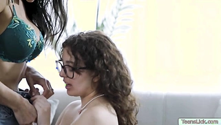 Stepmom and stepdaughter loves 69 position