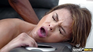 Destiny Cruz gets cumshot on her hair and mouth