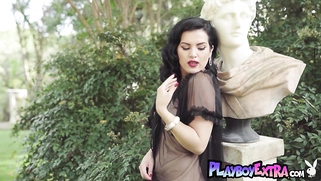 Classy debutant reveals her big boobs